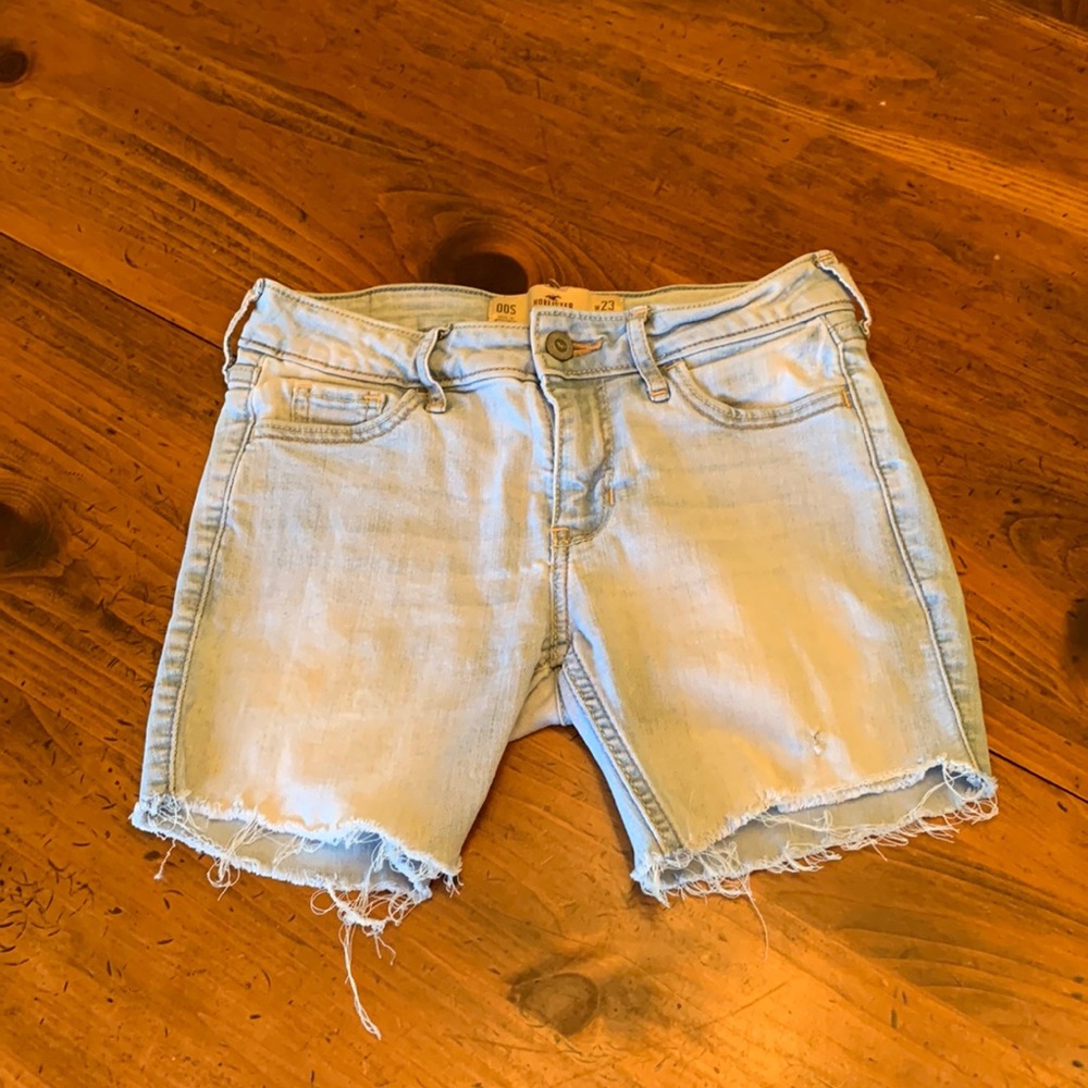 ** Hollister Super Skinny Jean Shorts Size 00S